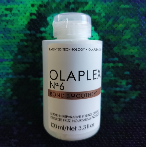 OLAPLEX Other - Olaplex no 6 bond smoother leave in reparative styling cream 3.3 oz